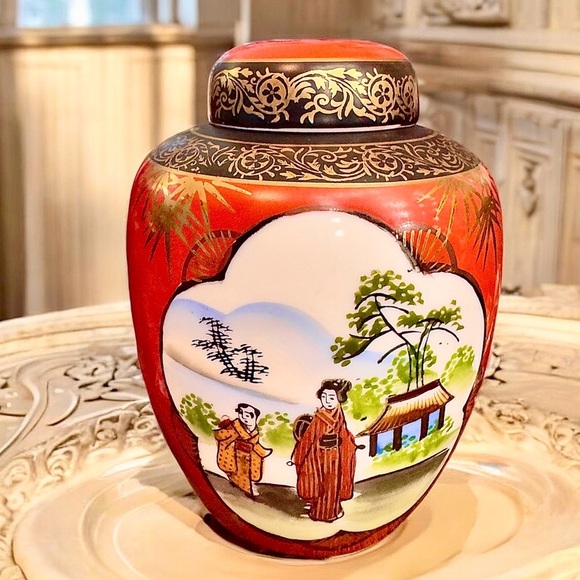 Vintage Japanese Kutani Porcelain Lidded Ginger Jar Tea Caddy - Picture 1 of 10